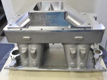 Alkydigger's 7070  SB Chevy Tunnel Ram with Buffco Riser FOR 4500